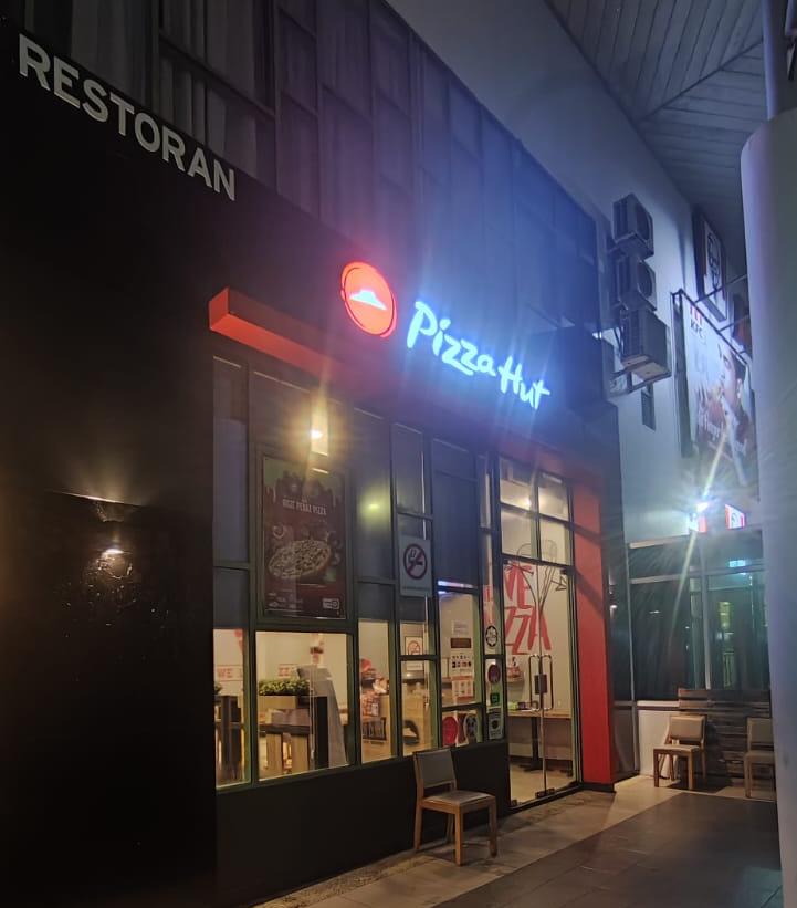 Pizza Hut Restaurant Taman Selera Miri